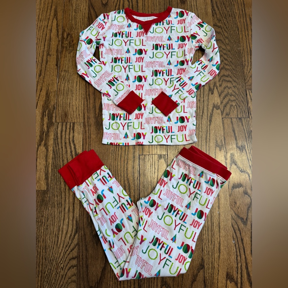Target Wondershop Joyful two-piece pajama set, size 8